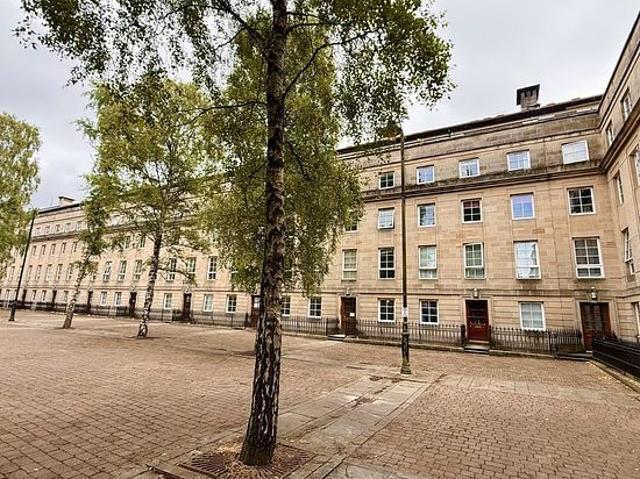 2 bedroom flat in Glasgow