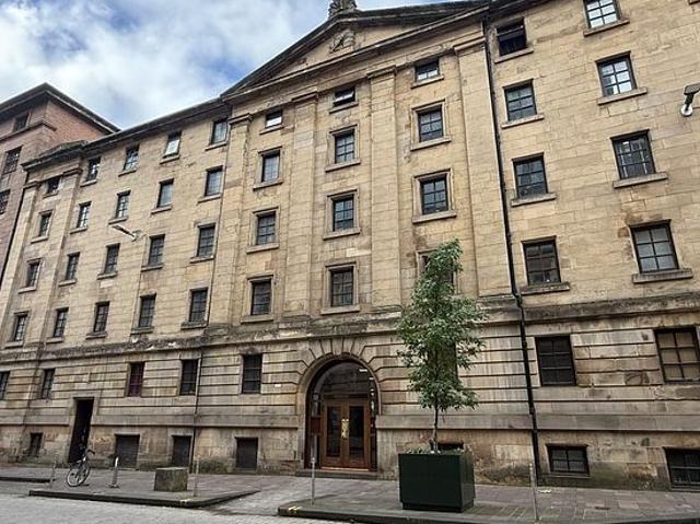 2 bedroom flat in Glasgow