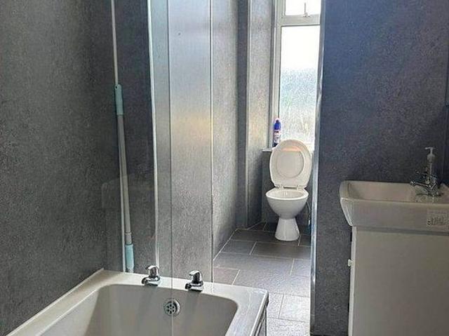 2 bedroom flat in Glasgow