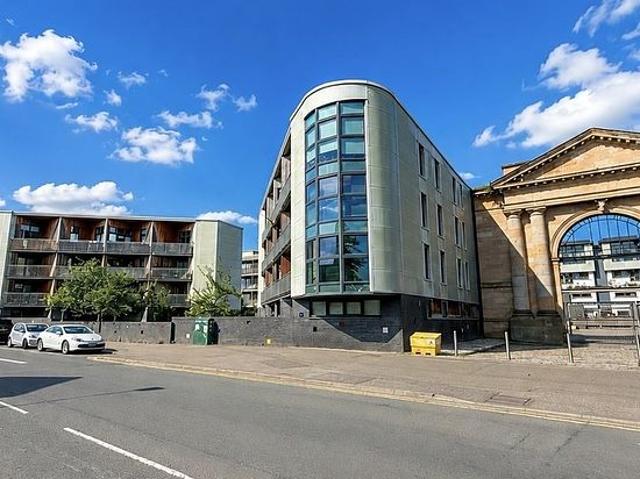 2 bedroom flat in Glasgow