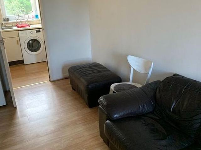 2 bedroom flat in Glasgow