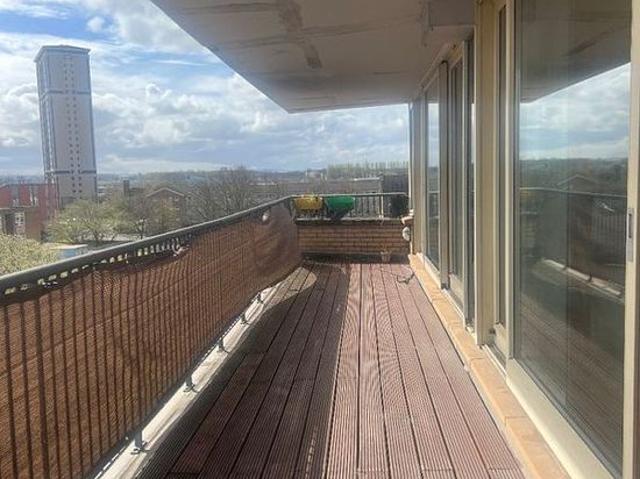 2 bedroom flat in Glasgow