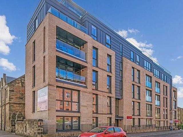 2 bedroom flat in Glasgow