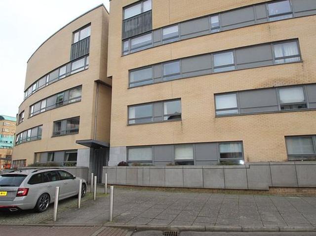 2 bedroom flat in Glasgow