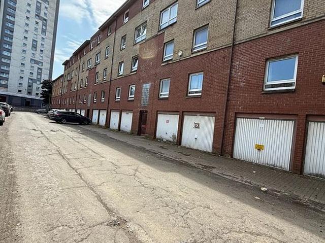 2 bedroom flat in Glasgow