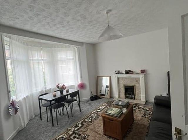 2 bedroom flat in Glasgow