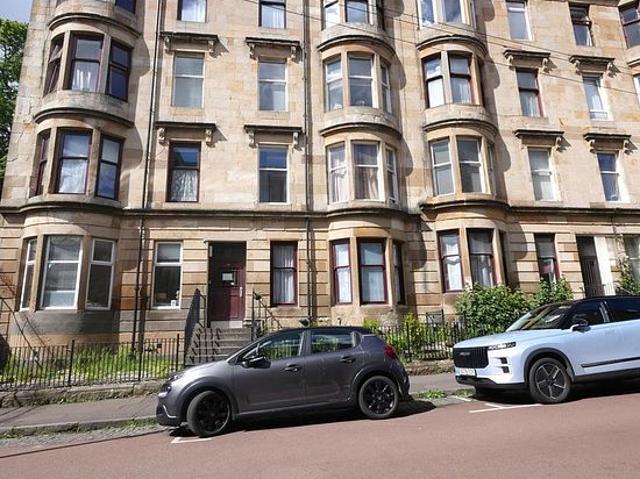 2 bedroom flat in Glasgow