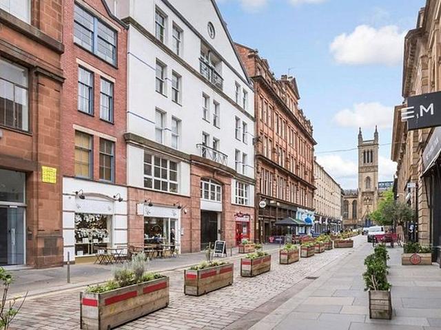 2 bedroom flat in Glasgow