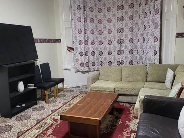 2 bedroom flat in Glasgow