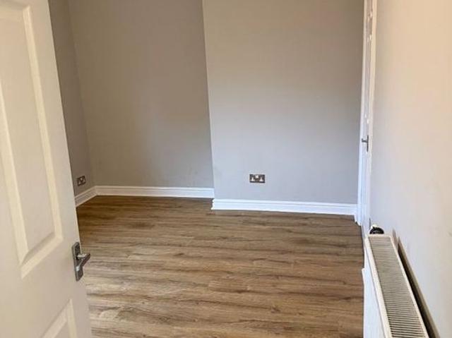 2 bedroom flat in Glasgow
