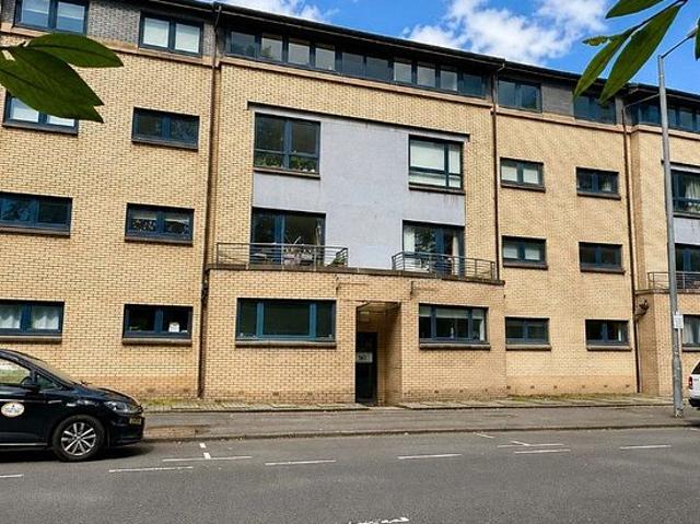 2 bedroom flat in Glasgow
