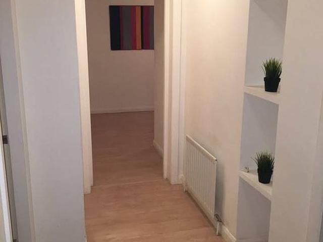 2 bedroom flat in Glasgow