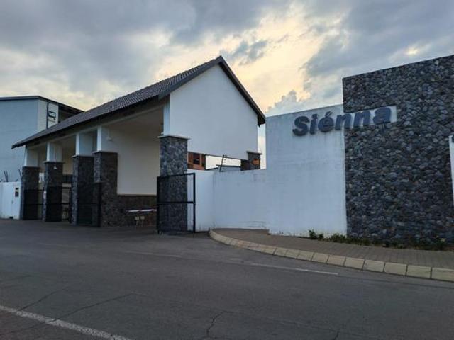 2 Bedroom Flat in Glen Marais