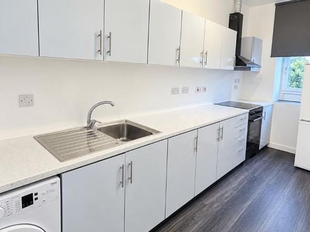 2 bedroom flat in Hamilton