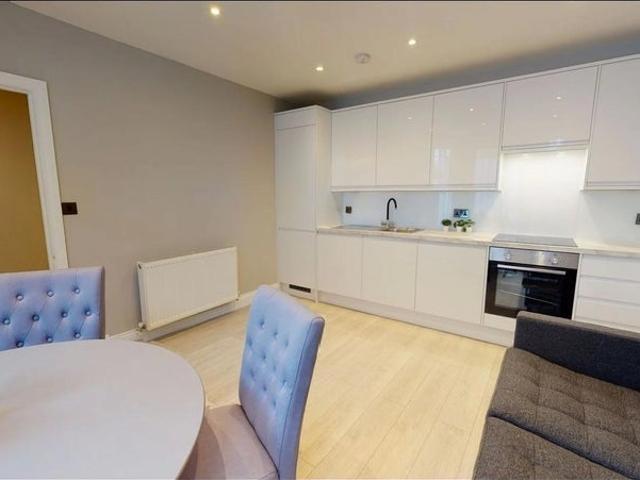 2 Bedroom Flat in Hammersmith