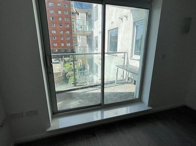 2 bedroom flat in Ilford