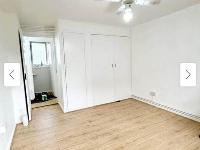 2 bedroom flat in Ilford