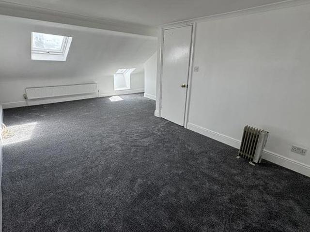 2 bedroom flat in Ilford