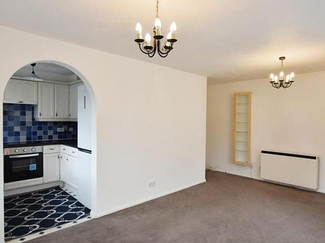 2 bedroom flat in Isleworth