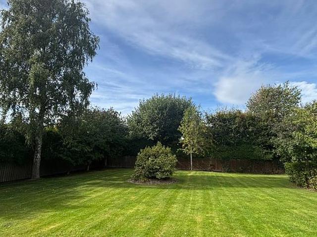 2 bedroom flat in Leeds