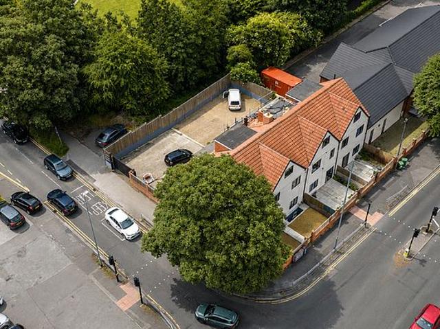 2 bedroom flat in Leeds
