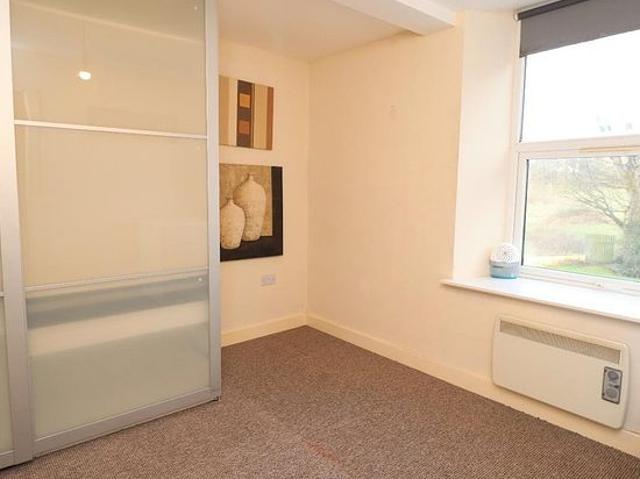 2 bedroom flat in Leeds