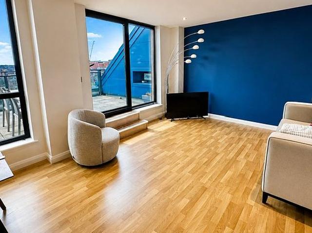 2 bedroom flat in Leeds