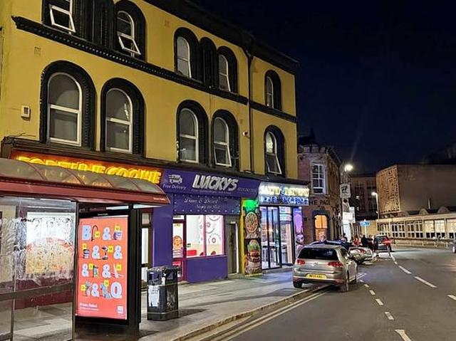 2 bedroom flat in Leeds