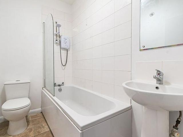 2 bedroom flat in Leeds