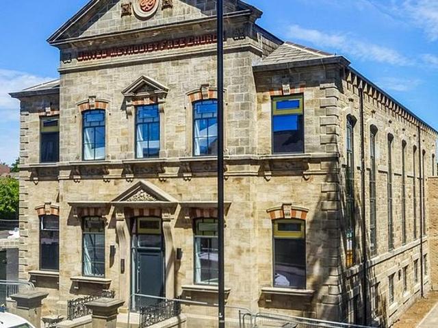 2 bedroom flat in Leeds