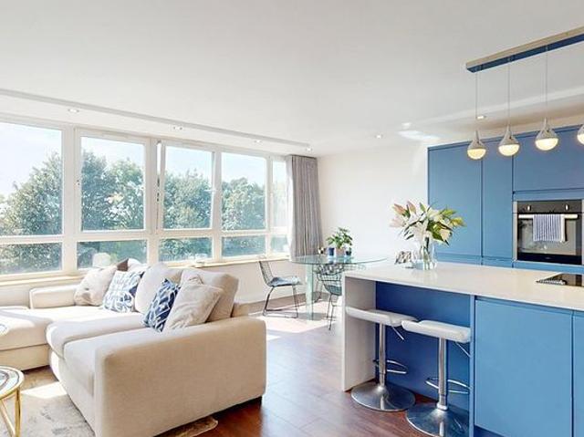2 bedroom flat in Leeds
