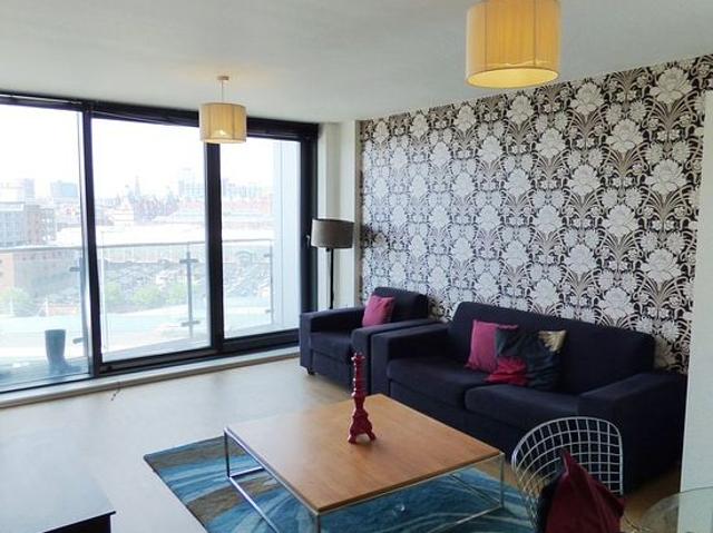 2 bedroom flat in Leeds