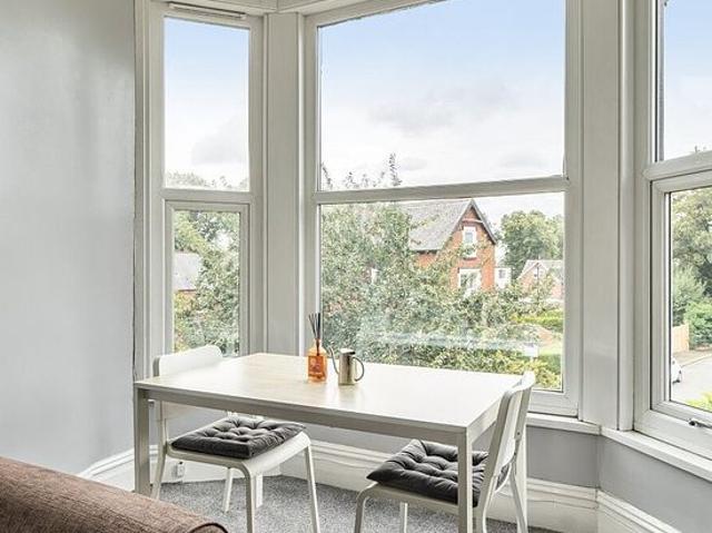2 bedroom flat in Leeds