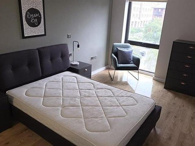 2 bedroom flat in Liverpool