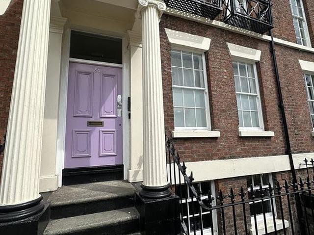 2 bedroom flat in Liverpool