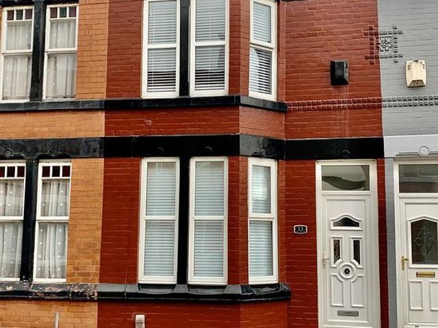 2 bedroom flat in Liverpool