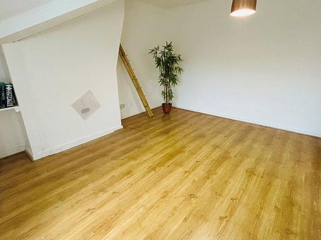 2 bedroom flat in Liverpool