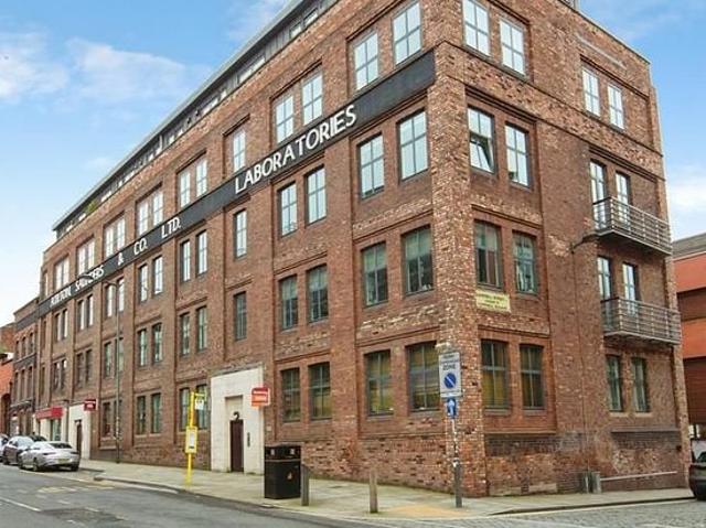2 bedroom flat in Liverpool