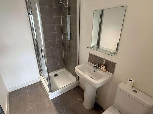 2 bedroom flat in Liverpool