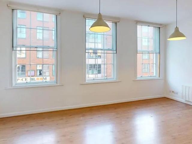 2 bedroom flat in Liverpool