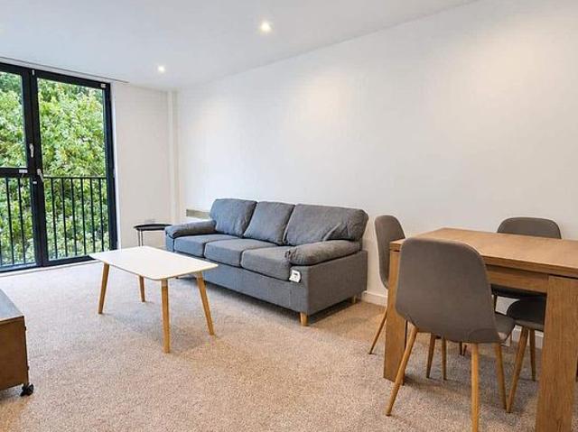 2 bedroom flat in Liverpool