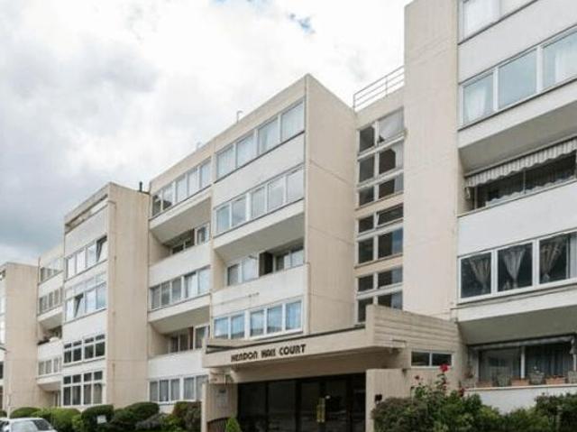 2 bedroom flat in London