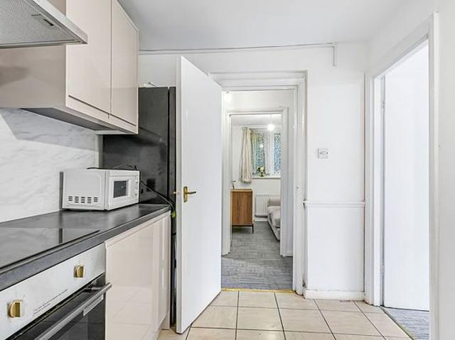2 bedroom flat in London
