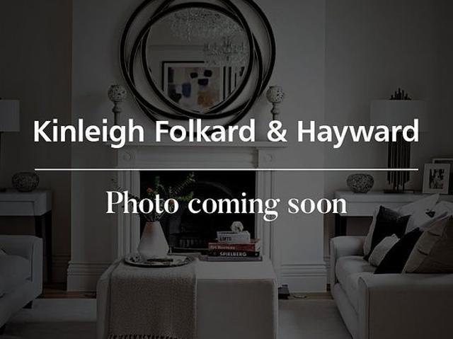 2 bedroom flat in London