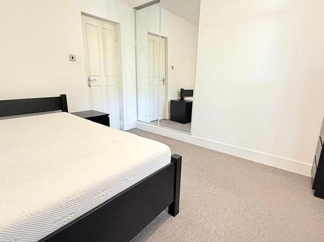 2 bedroom flat in London