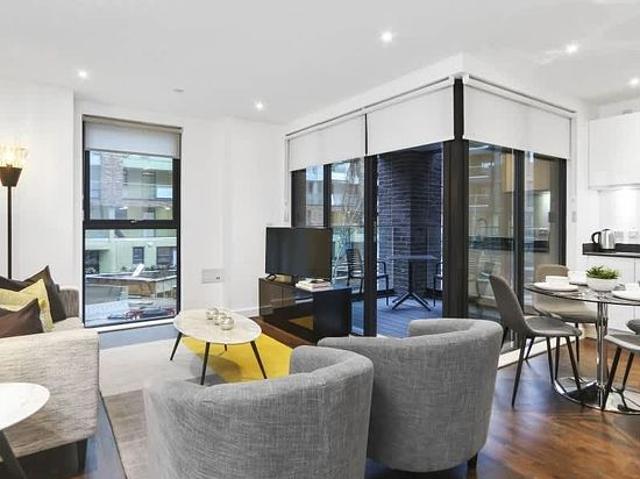 2 bedroom flat in London