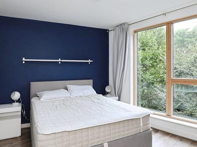 2 bedroom flat in London