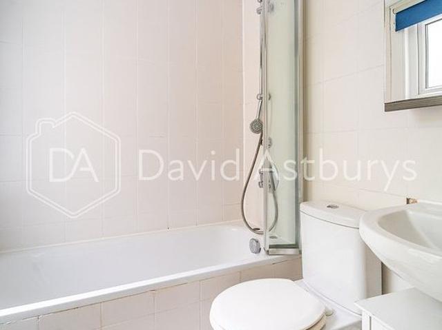 2 bedroom flat in London