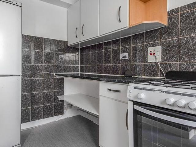 2 bedroom flat in London