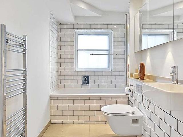 2 bedroom flat in London